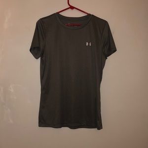 Woman’s Under armor shirt